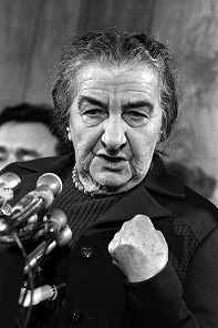 Gesturing at a news conference for Jews rights (http://www.haaretz.com ())